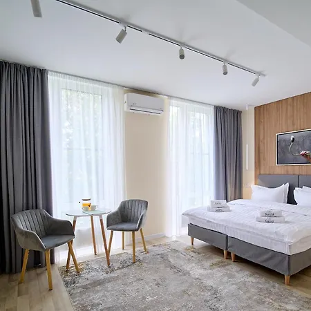 Hotel Forest Retreat Center Kyiv