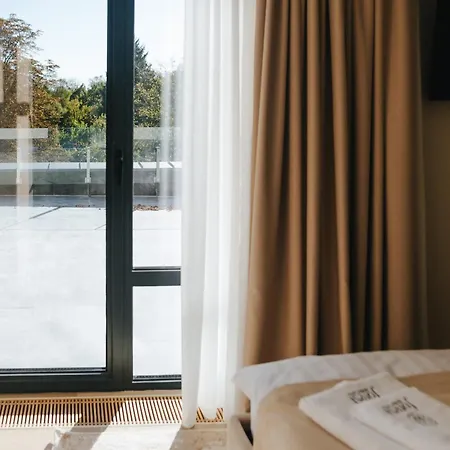 Hotel Forest Retreat Center Kyiv